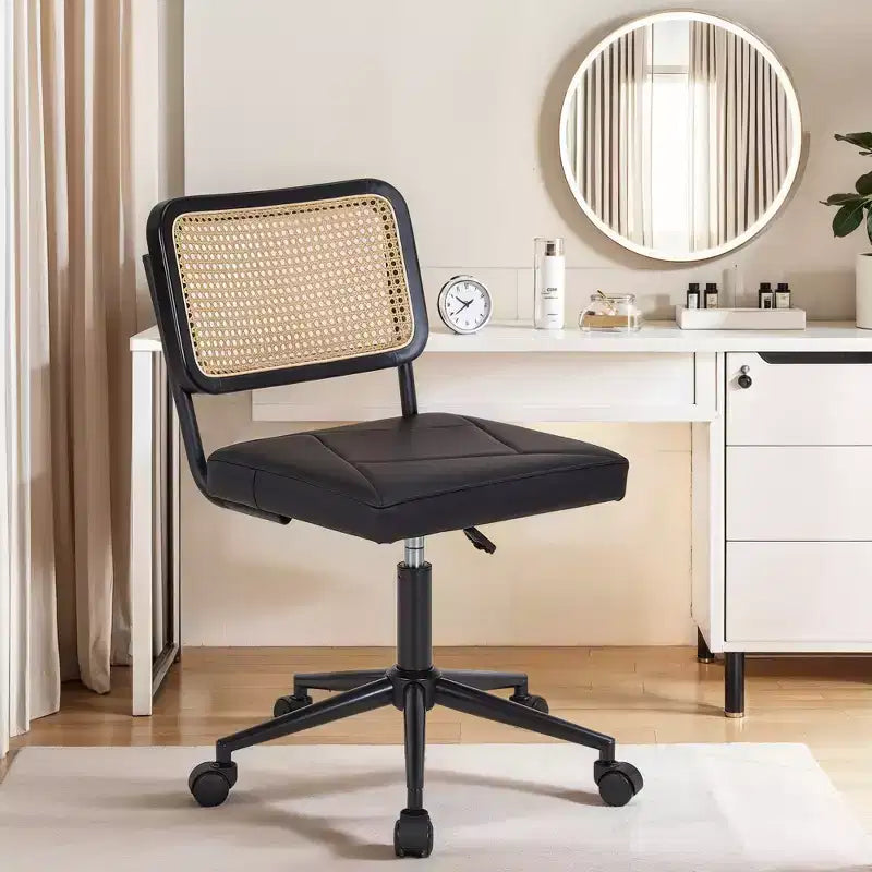 Chaise de bureau en cuir PU, Chaise de vanité pivotante réglable en hauteur sans accoudoirs avec roulettes, Chaise de bureau à dossier en rotin pour petits espaces, Noir/Blanc