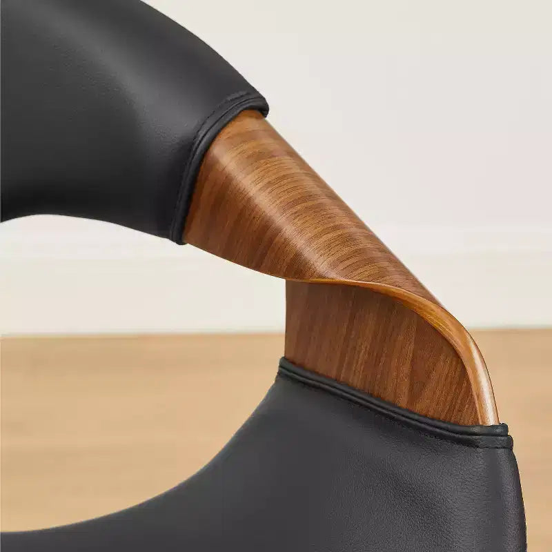 Chaise de salle à manger en similicuir et bois courbé